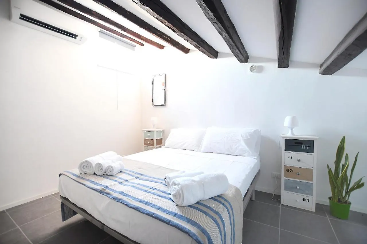 Iflat Residenza Liberta Ai Giardini Del Centro Appartement Palermo 0*,  Italië